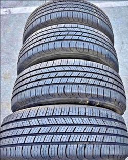 🎃 225 60 17 Michelin Tires Con 80% de Vida Las 4