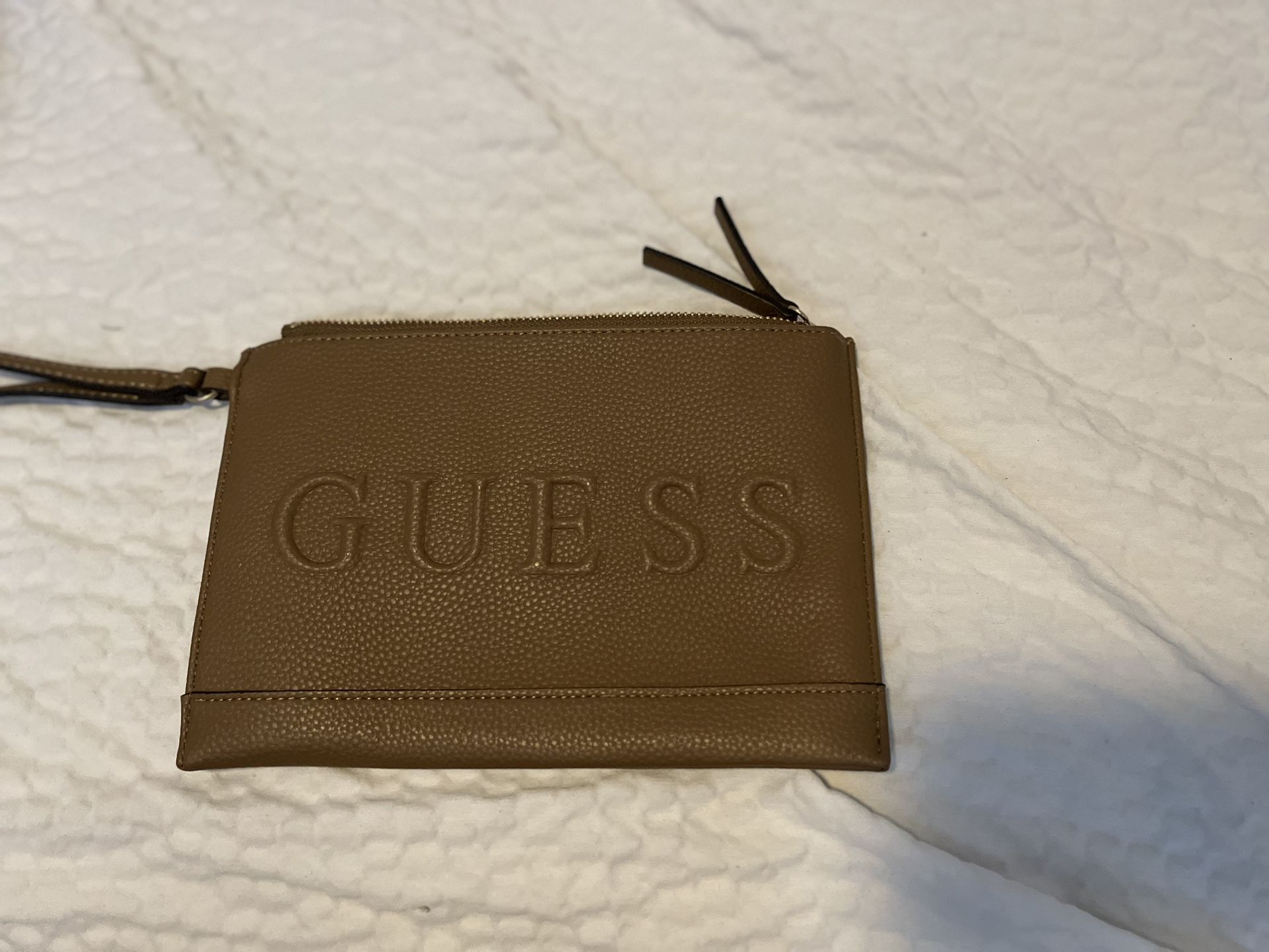 Wristlet Guess