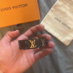 Lv Slim Bracelet Gold
