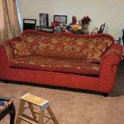 Red Couch Set Pick Up Only 