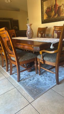 Dinning Table