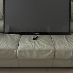 55 Inch Samsung TV 