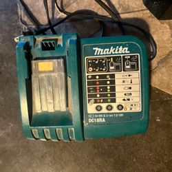 Makita Charger