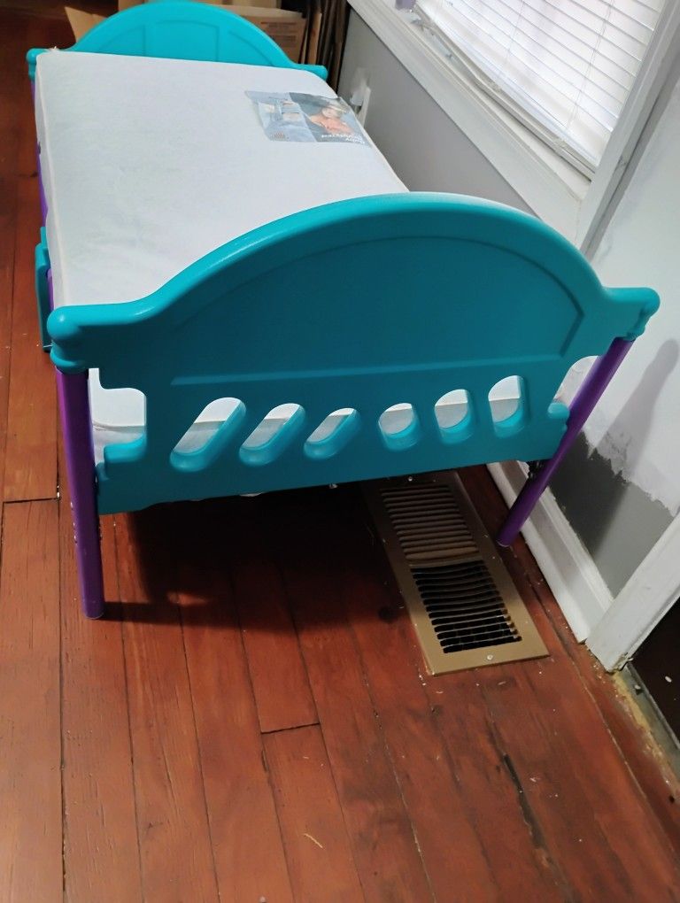 Toddler Bed With Mattress