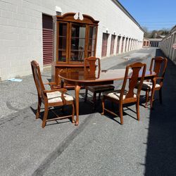 Dinning-Room Set