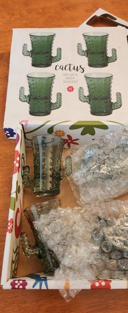 Small Glass Set Of 4 Cactus Shape.