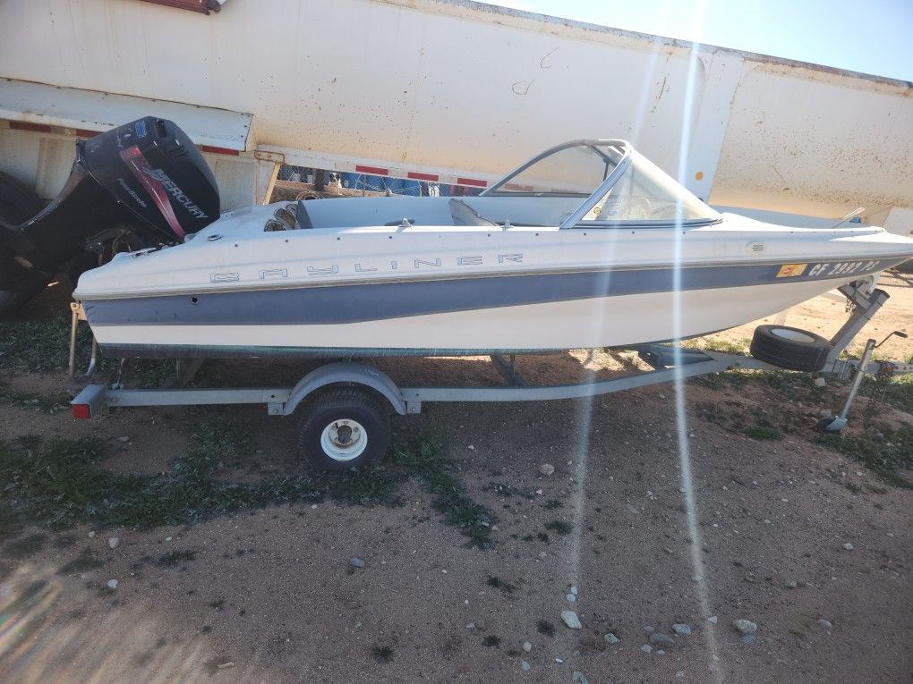 2001 Bayliner Boat