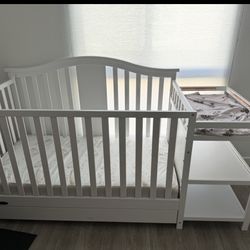 Graco Crib With Changing Pad