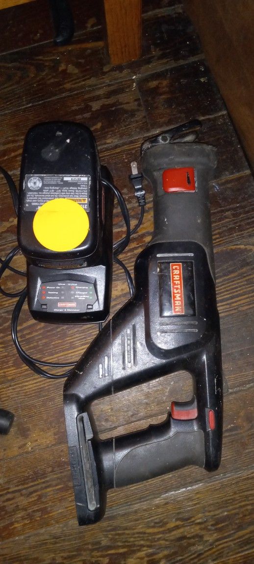 Misc Tools Saw, Welding Helmet, Charger, Torque Ratchet