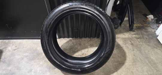 Bridgestone Alenza Tire ENLITEN
275 45 R21 - x1