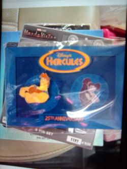 Disney hercules and meg pin set num 1192