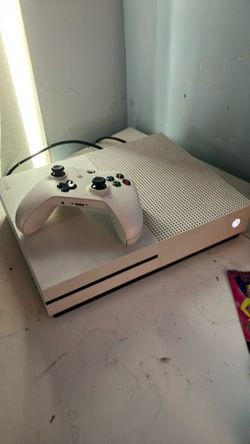 Xbox One S Console with Controller