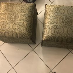 2 Decoration Chairs