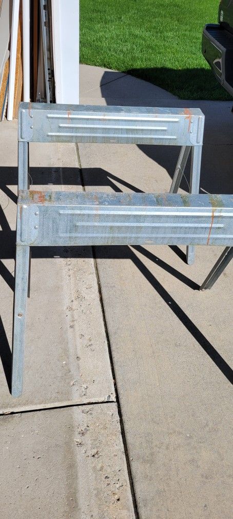 Metal Saw Horse / Work Stand