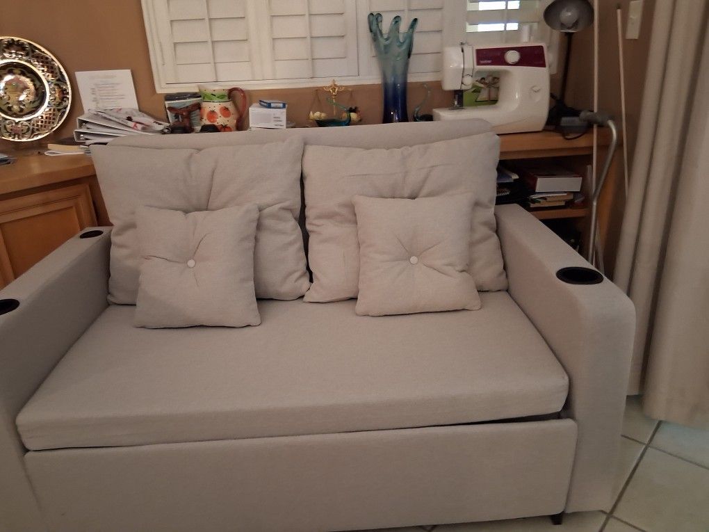 Sleeper Sofa Bed