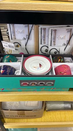 Set of 4 Espresso Cups and Saucers