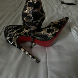 Red bottoms size 37 