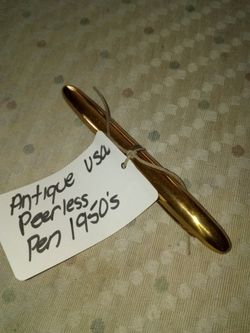 Now $15 Antique Peerless Pen 1950's $15