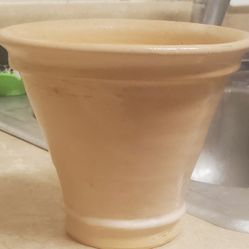 TAPERED CREAM-COLORED CERAMIC FLOWER POT 
