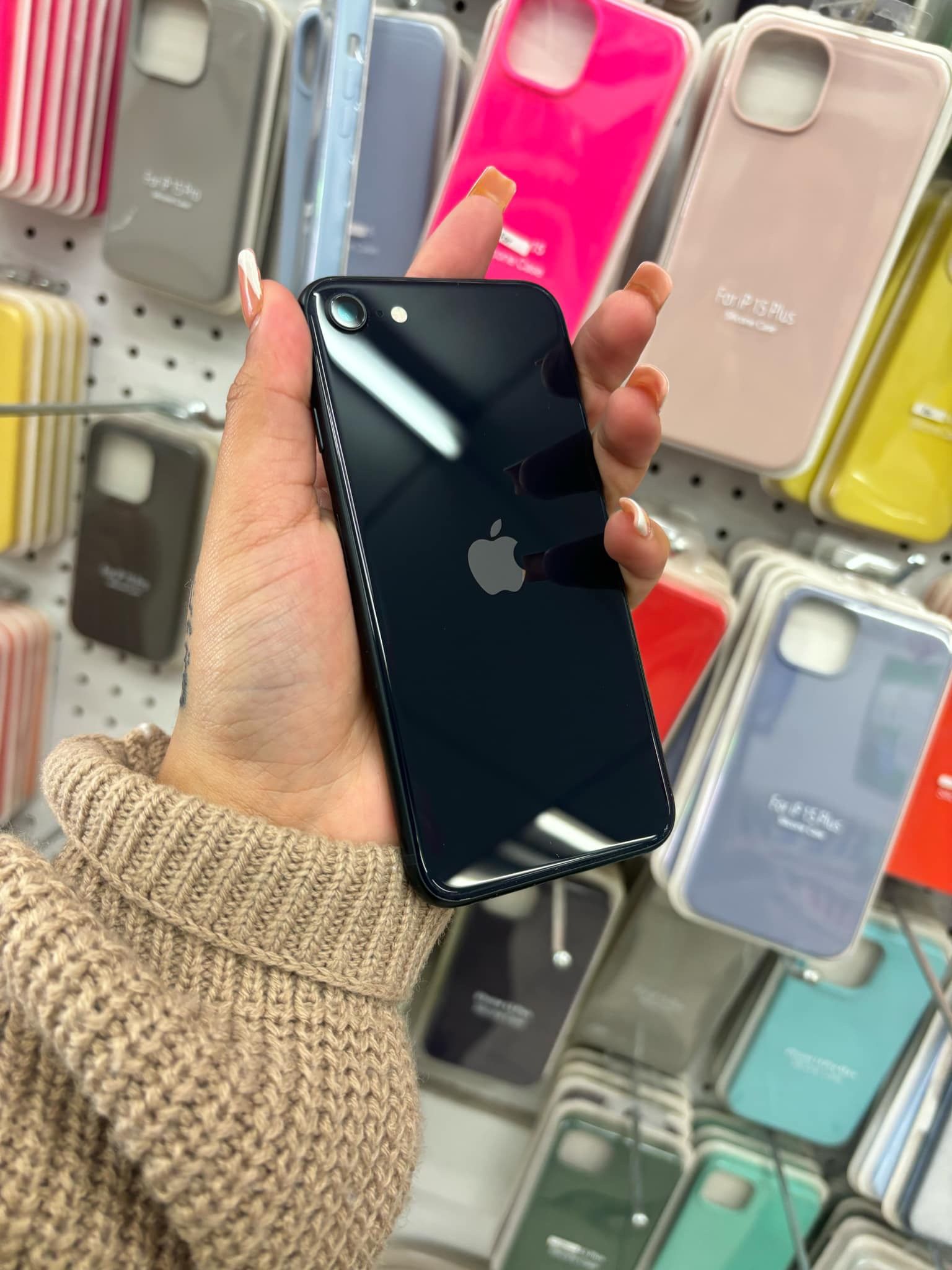 iPhone 64 SE Gb ‼️Unlocked For Any Carrier ‼️