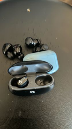 Miscellaneous Bluetooth headphones beats only one headphone skull candy just case 2 sound hound no case 2Aiwa no case