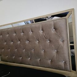 Cal King/King Bedroom Set