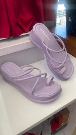 womens sandals