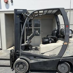 Crown 5000lbs Propane Forklift 