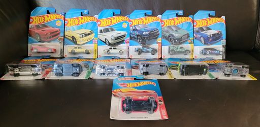 Hot Wheels Set of 13 Cars (Includes Treasure Hunt!) - Brand New Unopened