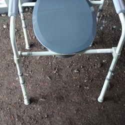 Andaderas , Silla De Rueda , Baño    (Gift)