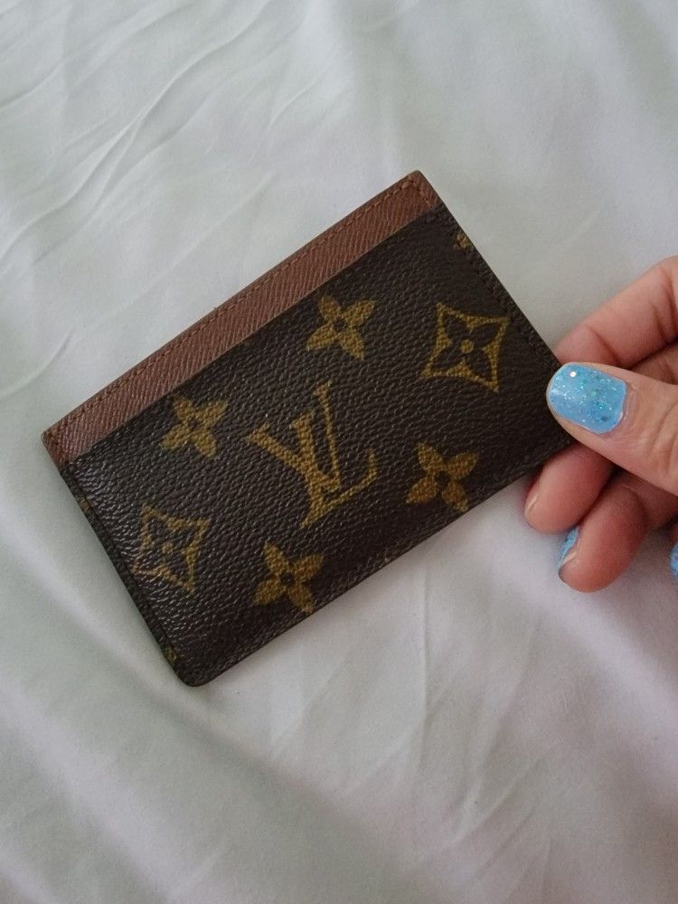 Louis Vuitton card for Sale in Orlando, FL - OfferUp