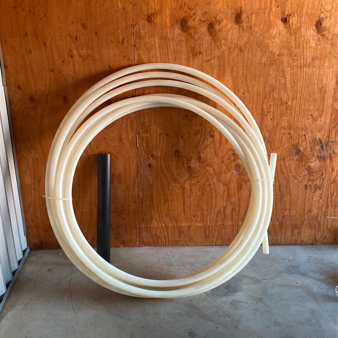 PEX 5106. 1.25" SDR9, P321, FS25/SD50 with 1/2" FG insulation. ASTM F876/F877/F2023. CSA B137.5 AWWA C904. cQAIus