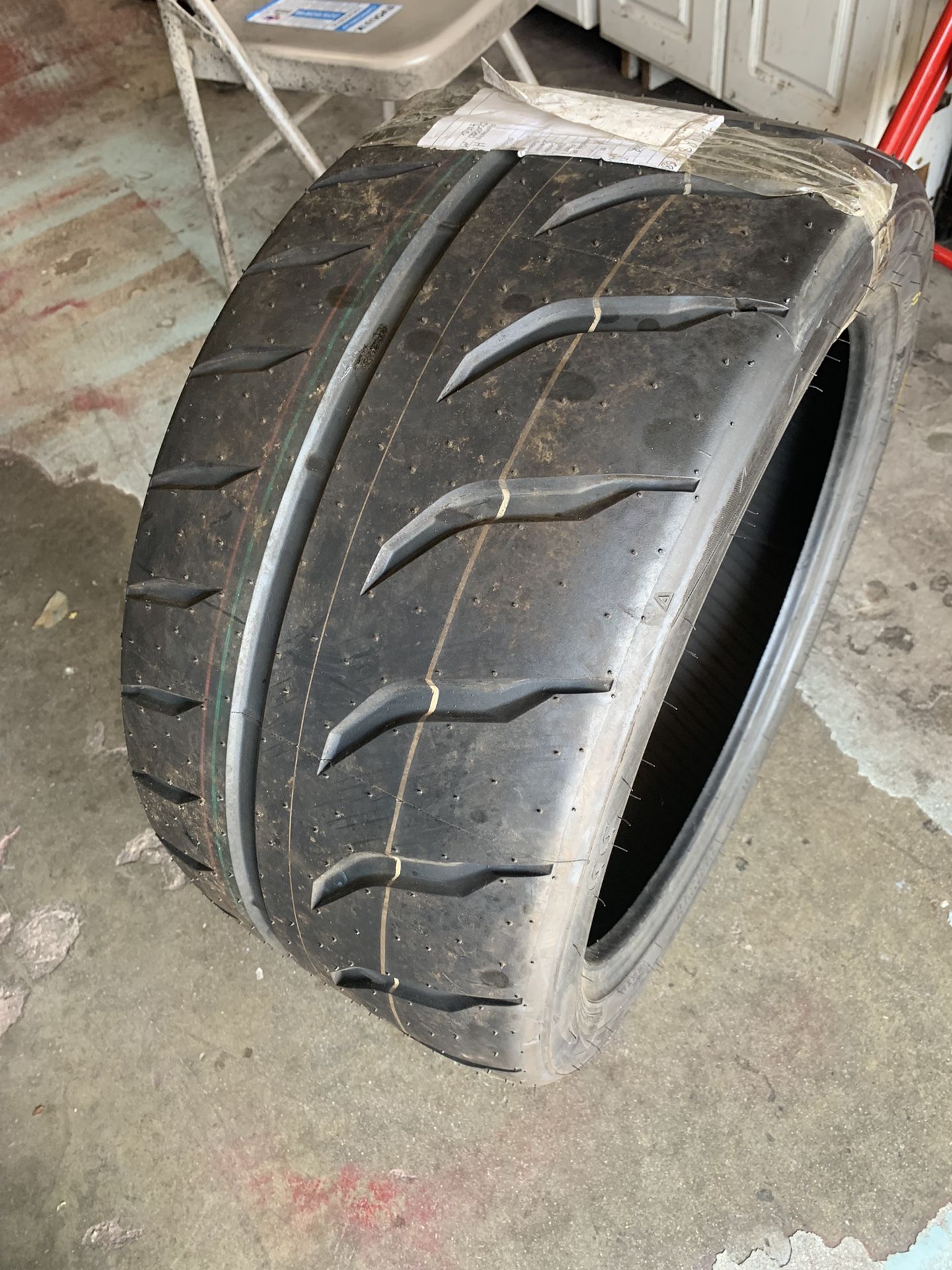 275/35r18 Toyo R888R $200 One Tire Only