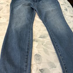 **NYDJ Womenâs Jeans *Washed NEVER Worn* READ ADD For ALL INFO**