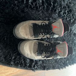 Jordan 4s