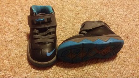 Lebrons size 5c
