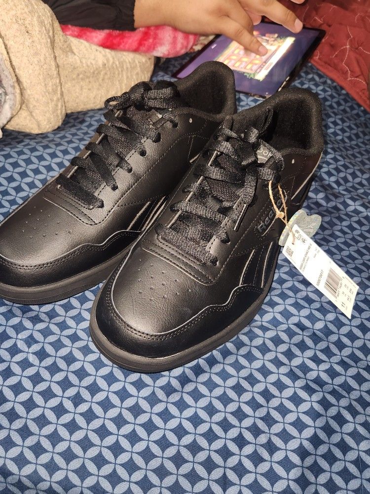 Reebok Shoes Size 11 MEN SHOES