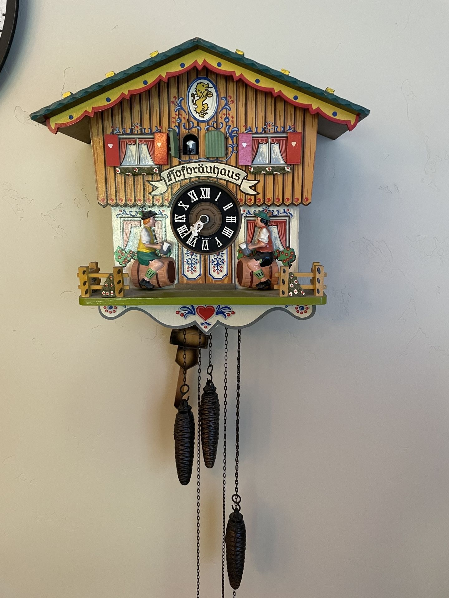 German Musical Cuckoo Clock Hofbrauhaus