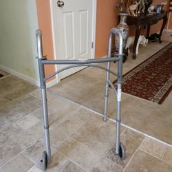 DRIVE FOLDING WAKER. 350  LBS WEIGHT ON WHEELS 