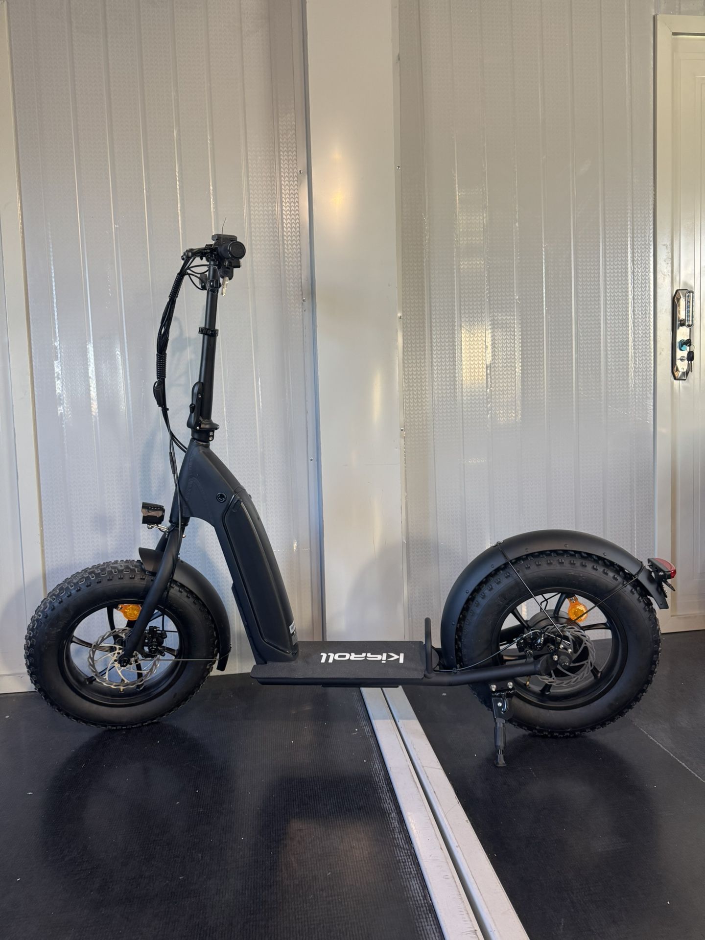 Electric scooter with big tires