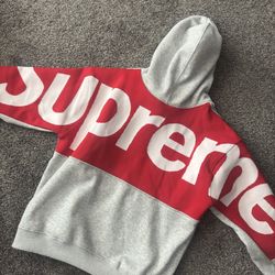 Supreme Hoodie 