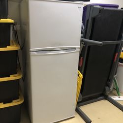 Refrigerator Fridge Freezer By Haier, Works Great!