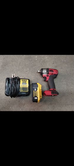 Mac tools 3/8 drive impact wrench like new condition