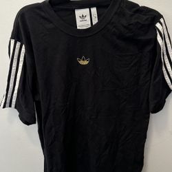 Adidas T Shirt Size Medium