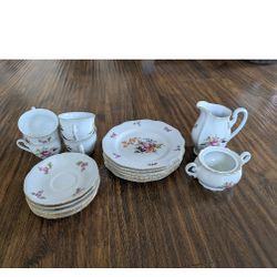 Vintage Bohemia Porcelain Czechoslovakia Tea Set Cups Saucers Roses 18 Items