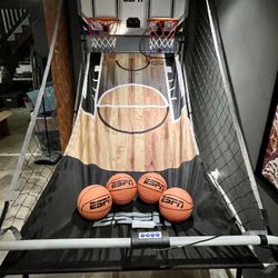 EZ-FOLD 2-PLAYER BASKETBALL GAME 