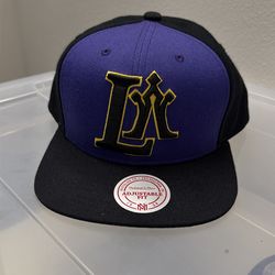 Mitchell and Ness VERY RARE LeBron James LA Lakers SnapBack Hat - King James New era 47 brand Nike