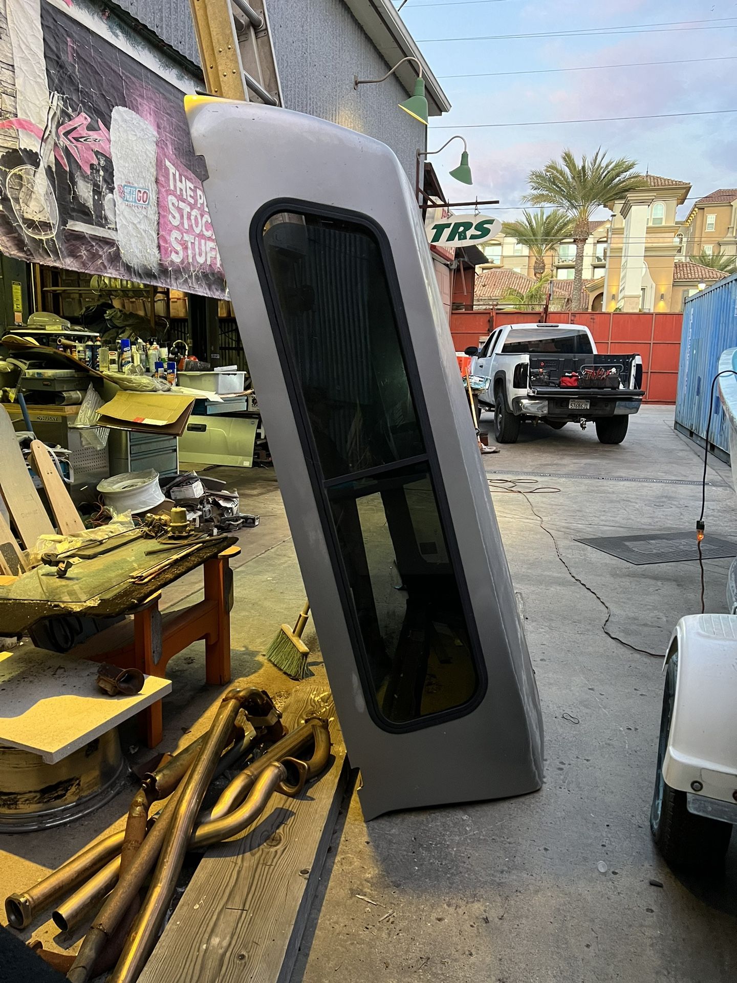 2009 Toyota Tundra Camper Shell