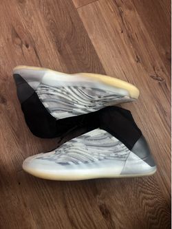 Yeezy QNTM basketball size 13 1/2 men
