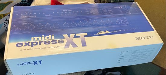MOTU midi express XT